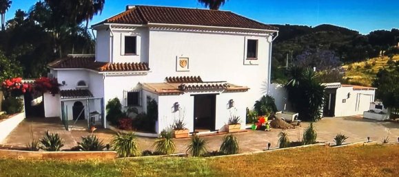 4 bedrooms House in Estepona, Spain No. 182689 11