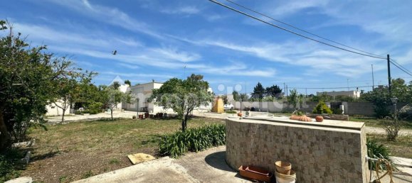 2 bedrooms Villa in Lecce, Italy No. 282873 22