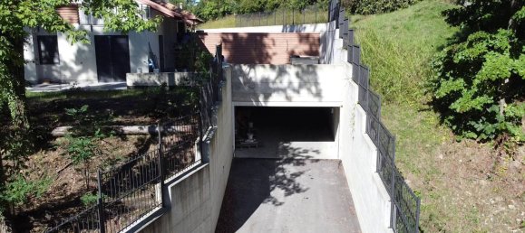 3 Schlafzimmer Wohnung in Pino Torinese, Italy, Nr. 57318 16