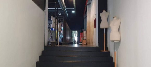 980m² Commercial property in Rome, Italy No. 376587 7