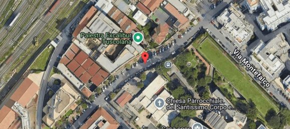 980m² Commercial property in Rome, Italy No. 376587 9