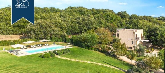 13 bedrooms Commercial property in Cinigiano, Italy No. 370944 3