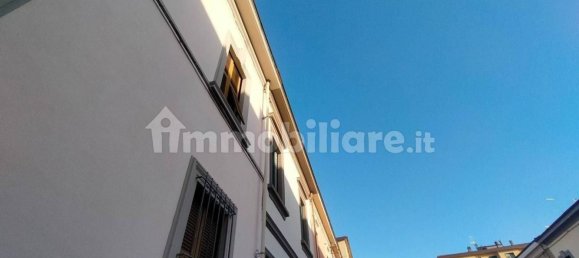 4 rooms Apartment in Florence, Italy No. 181770 2