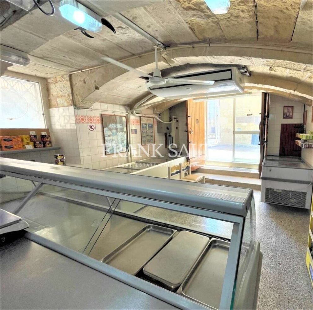 136m² Shop in Attard, Malta No. 12429