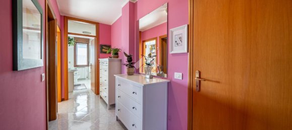 Apartamento de 4 habitaciónes en Carpi, Italy No. 32336 17