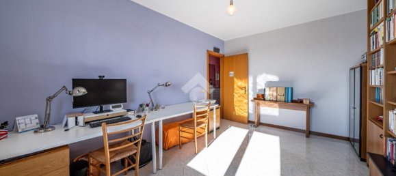 Apartamento de 4 habitaciónes en Carpi, Italy No. 32336 25