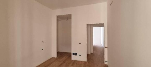 3 rooms Apartment in Rome, Italy No. 42773 7