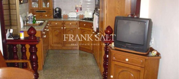 Casa de 3 dormitorios en Hamrun, Malta No. 2368 3