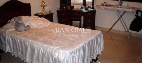 Casa de 3 dormitorios en Hamrun, Malta No. 2368 5