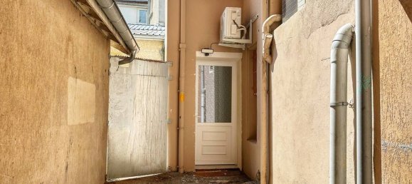 Studio in Voiron, France, Nr. 201049 3