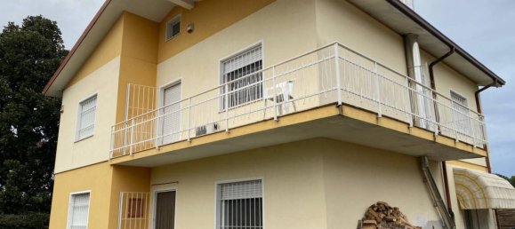 5 bedrooms Villa in Guidizzolo, Italy No. 263562 2