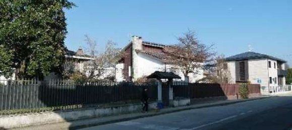 6 rooms House in Cilavegna, Italy No. 4225 39