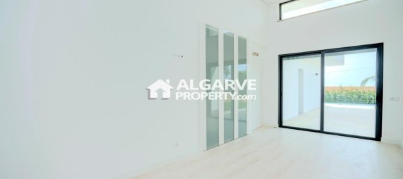 Villa de 4 dormitorios en Loule, Portugal No. 100512 17