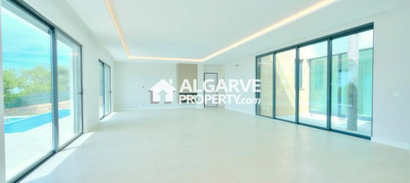 Villa de 4 dormitorios en Loule, Portugal No. 100512 3