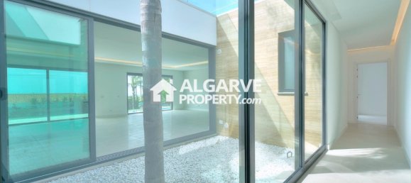 Villa de 4 dormitorios en Loule, Portugal No. 100512 14