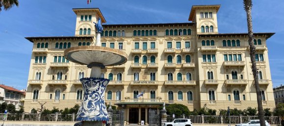 Ático de 5 habitaciónes en Viareggio, Italy No. 38870 6