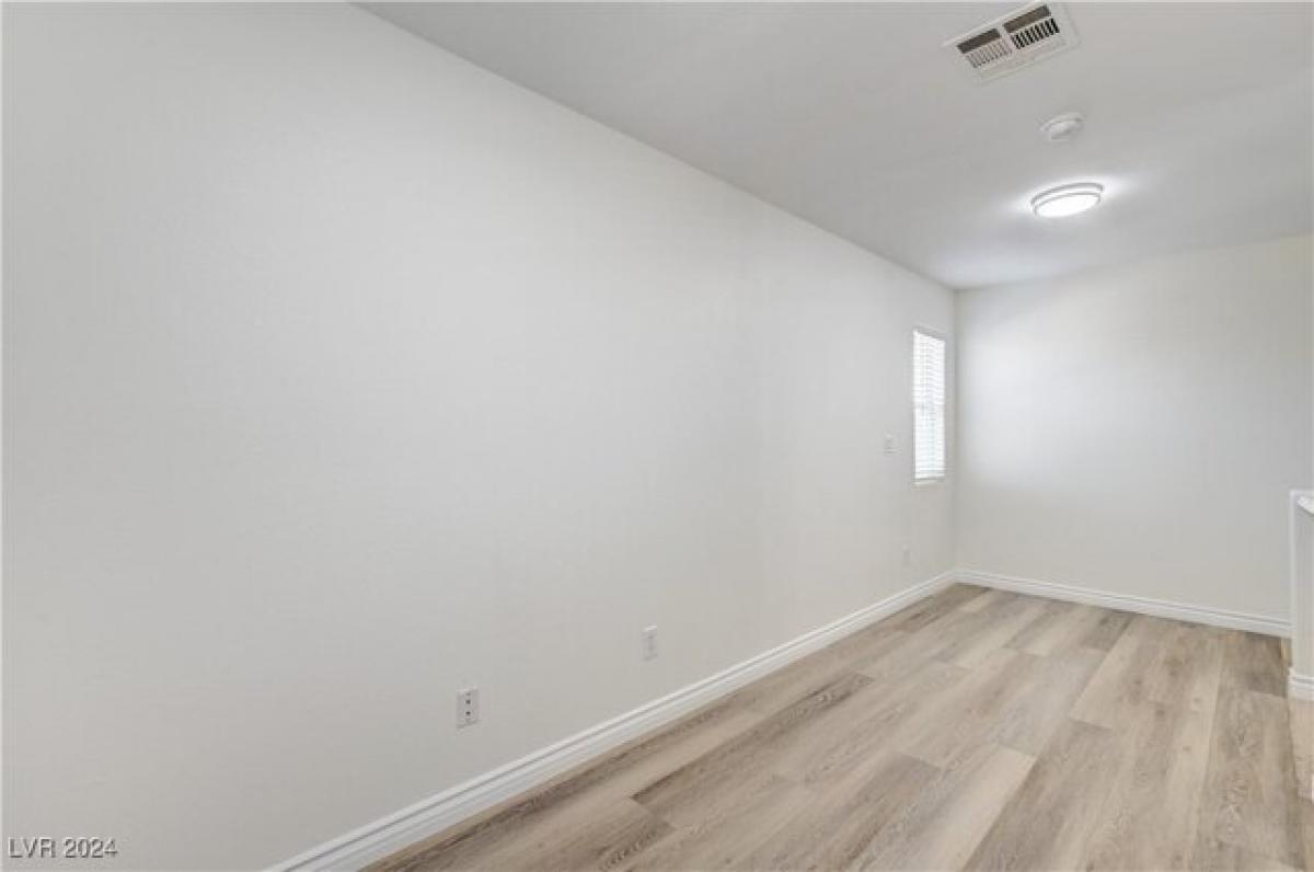 4 bedrooms House in North Las Vegas, USA No. 394255