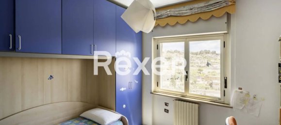 3 rooms Apartment in Catanzaro, Italy No. 295968 14