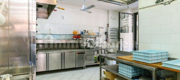 Propiedad comercial de 1 habitación en Rome, Italy No. 324990 50