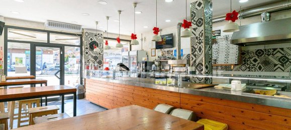 Propiedad comercial de 1 habitación en Rome, Italy No. 324990 4