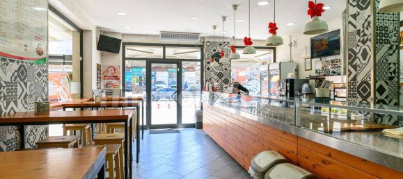 Propiedad comercial de 1 habitación en Rome, Italy No. 324990 3