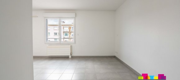 Studio in Nantes, France No. 303571 2