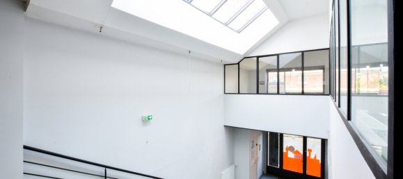 Квартира с 4 спальнями в Ла-Гарен-Коломб, Франция № 171345 2