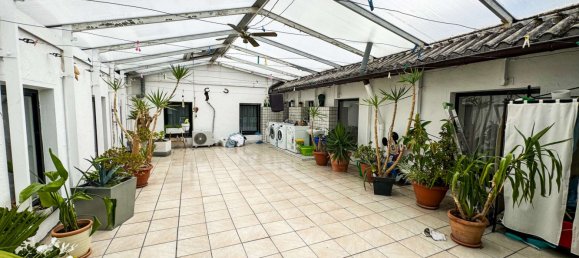 Здание с 20 спальнями в Саарпфальц, Германия № 112608 12