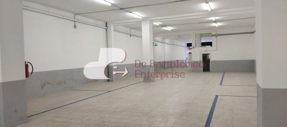 Коммерческая недвижимость 363м² в Бари, Италия № 164881 6