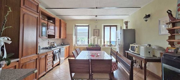 2 bedrooms Villa in Casale Monferrato, Italy No. 299613 8