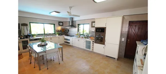 Дом с 4 спальнями в Силвиш, Португалия № 128015 21