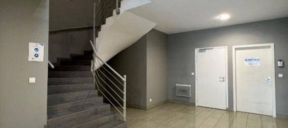 Здание с 27 комнатами в Мюлуз, Франция № 94017 2