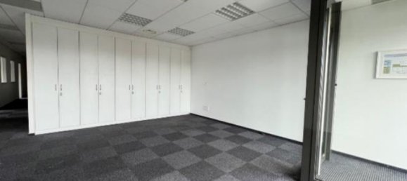 Здание с 27 комнатами в Мюлуз, Франция № 94017 3