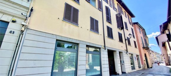2 Schlafzimmer Wohnung in Oggiono, Italy, Nr. 365484 5