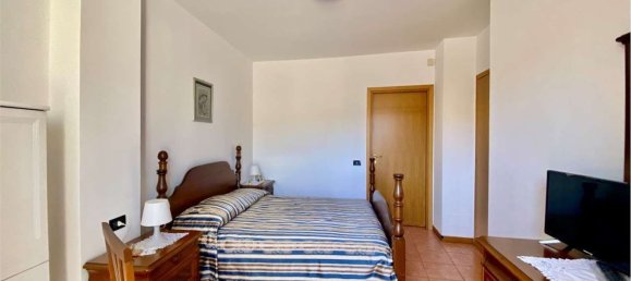 2 Schlafzimmer Wohnung in Oggiono, Italy, Nr. 365484 18