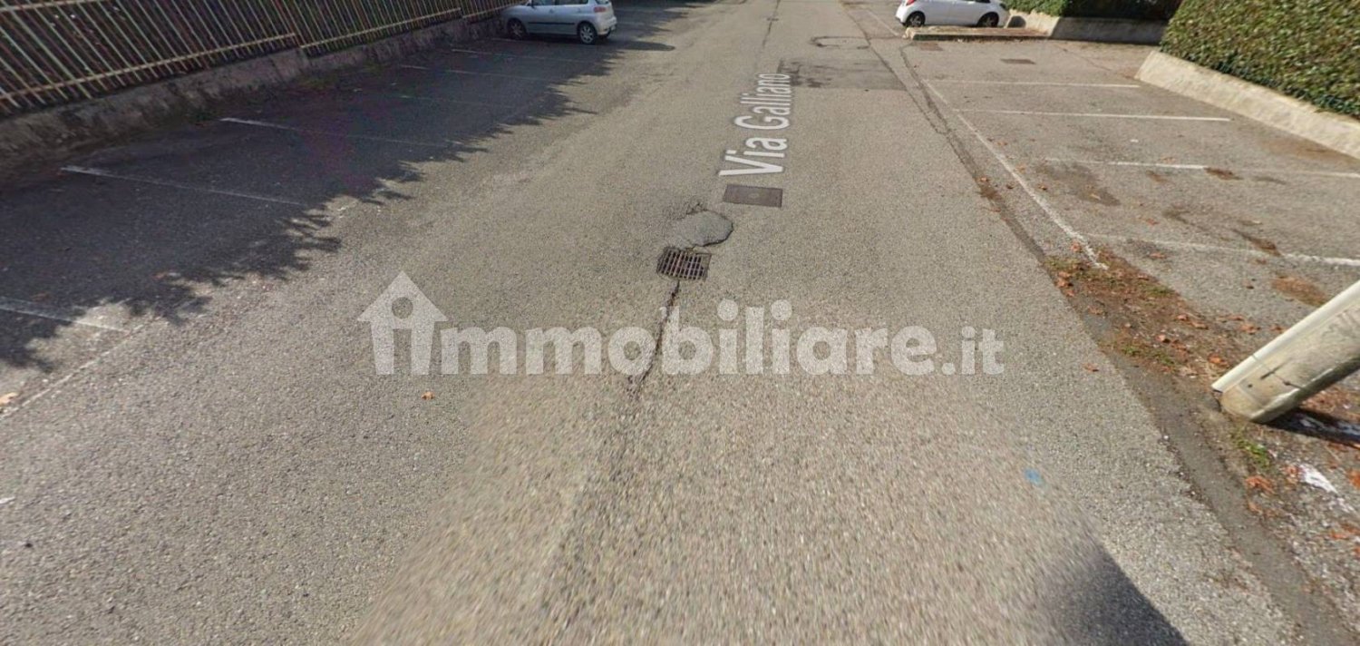 1 room Warehouse in Carnago, Italy No. 260181