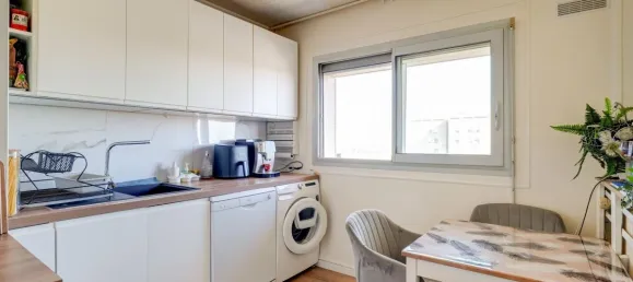 Apartamento de 2 dormitorios en Venissieux, France No. 348238 4