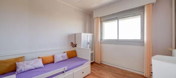 Apartamento de 2 dormitorios en Venissieux, France No. 348238 10
