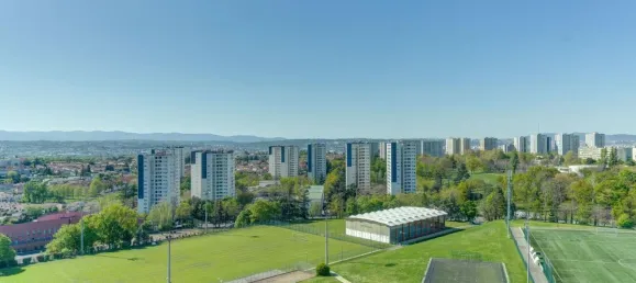 Apartamento de 2 dormitorios en Venissieux, France No. 348238 9