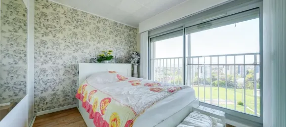 Apartamento de 2 dormitorios en Venissieux, France No. 348238 8