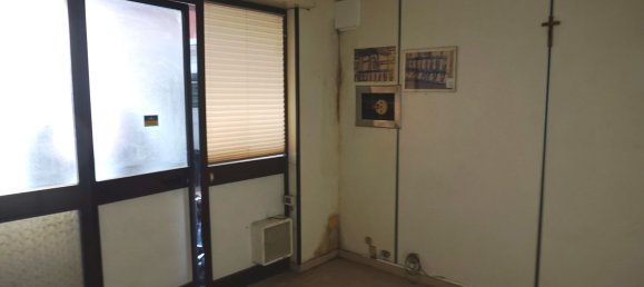 170m² Commercial property in Rome, Italy No. 54914 18