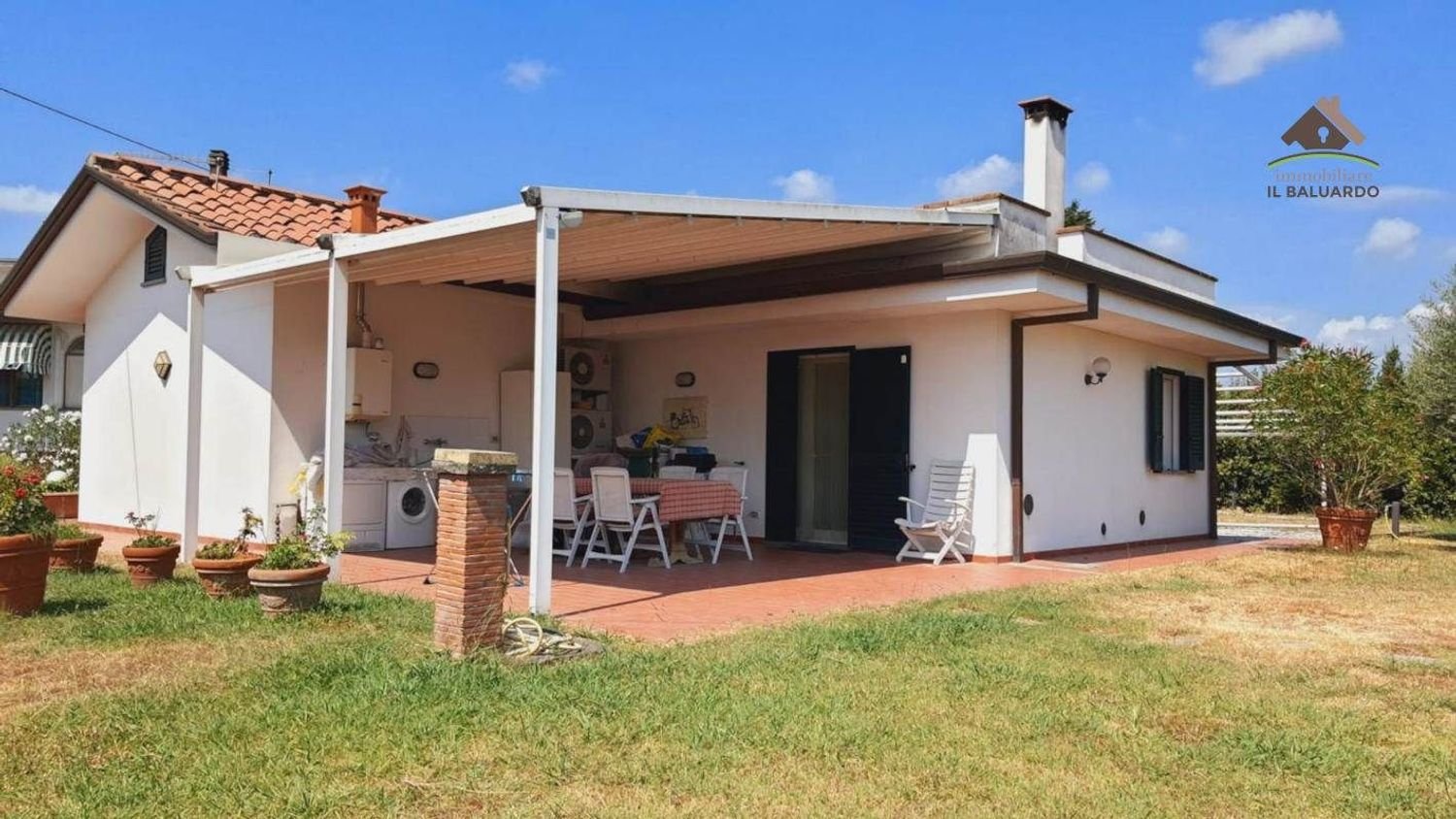 3غرفة منزل في Lucca, Italy رقم 46409