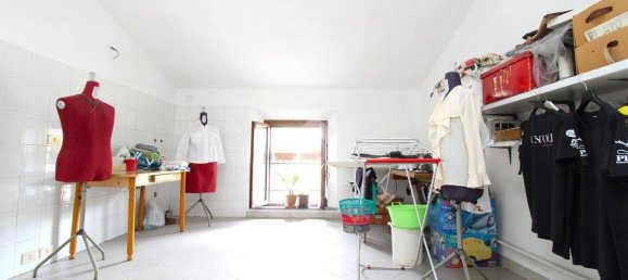 3 bedrooms House in Mirandola, Italy No. 323375 16