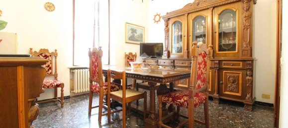 3 bedrooms House in Mirandola, Italy No. 323375 5