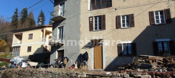 10 chambres Villa à Montegrino Valtravaglia, Italy No. 340661 2