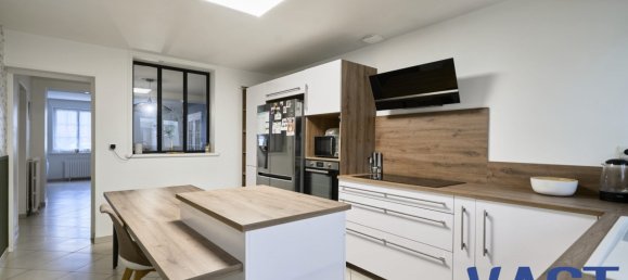 3 bedrooms Villa in Douai, France No. 160555 2