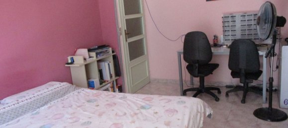 2 bedrooms Apartment in Turin, Italy No. 379745 9