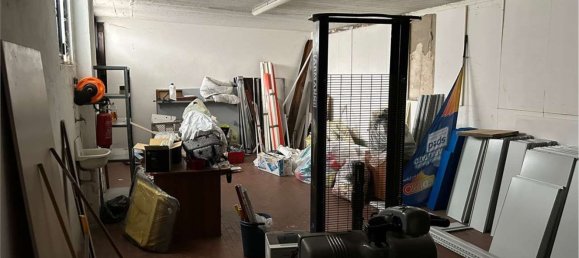 130m² Commercial property in Dalmine, Italy No. 303082 7