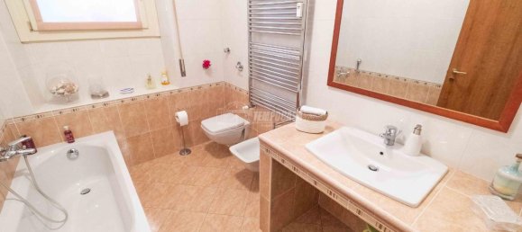 4-Zimmer Wohnung in Novara, Italy, Nr. 34936 48