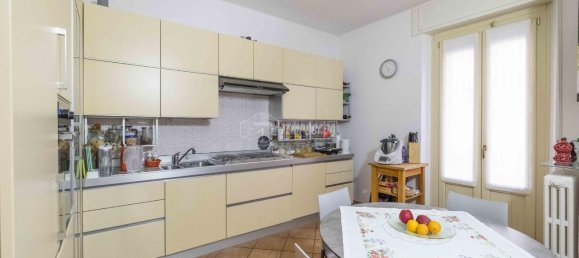4-Zimmer Wohnung in Novara, Italy, Nr. 34936 2